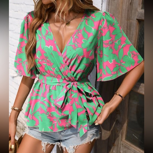 Boho floral print butterfly sleeve belted blouse - Picture 2 of 12